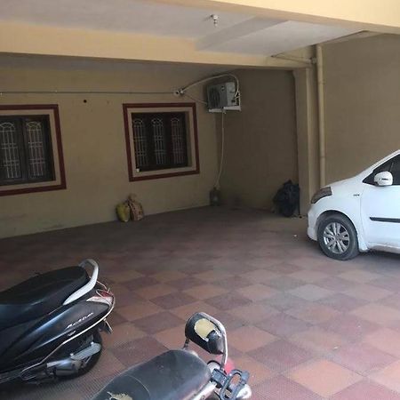 Iswarya Illam Apartment Chidambaram Exterior photo